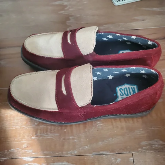 Boys size 5M Florsheim dress loafers/shoes. Sharp shoes. Plum and cream. - Picture 2 of 5